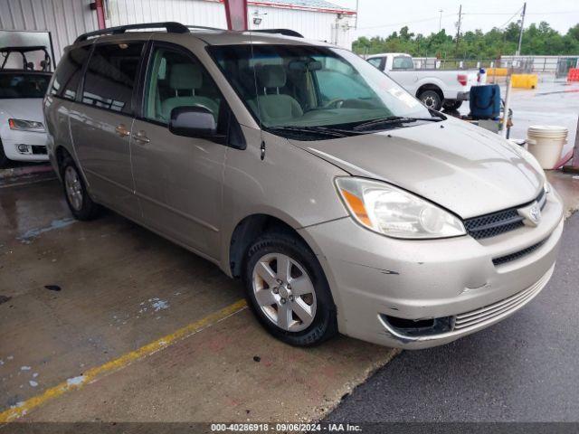  Salvage Toyota Sienna