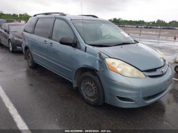  Salvage Toyota Sienna