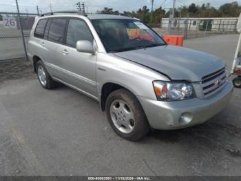  Salvage Toyota Highlander