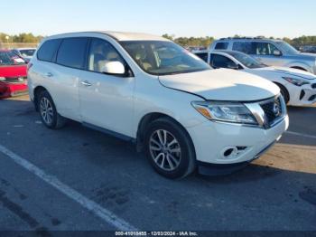  Salvage Nissan Pathfinder