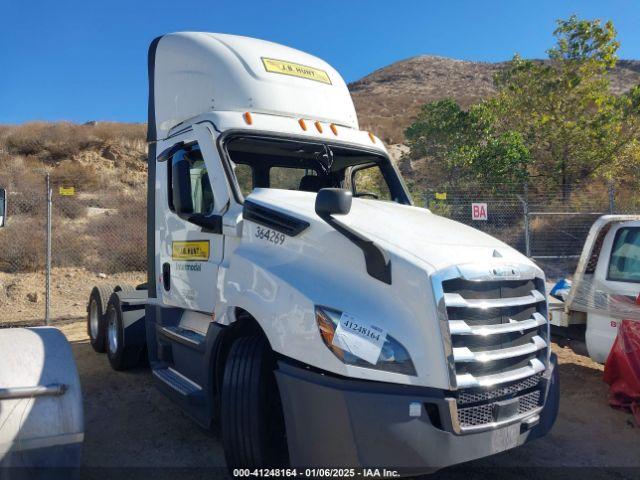  Salvage Freightliner New Cascadia 126