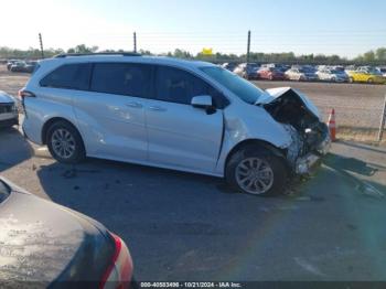  Salvage Toyota Sienna