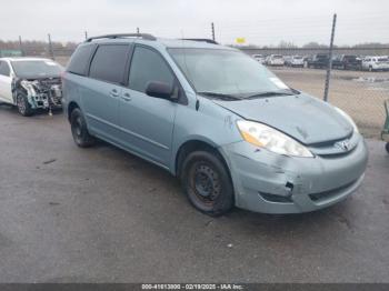  Salvage Toyota Sienna