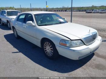  Salvage Lincoln Towncar