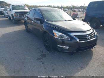  Salvage Nissan Altima