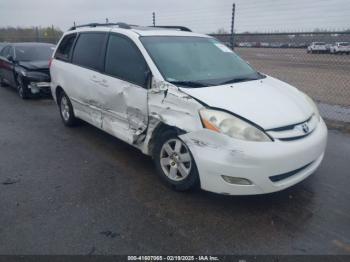  Salvage Toyota Sienna
