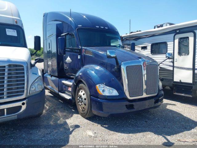  Salvage Kenworth T680
