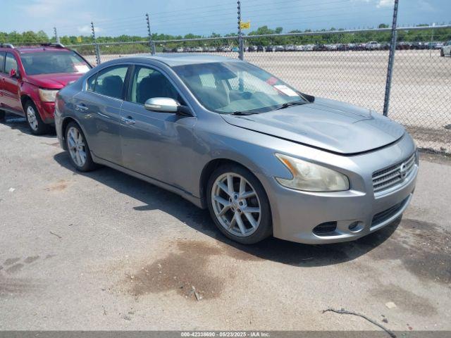  Salvage Nissan Maxima