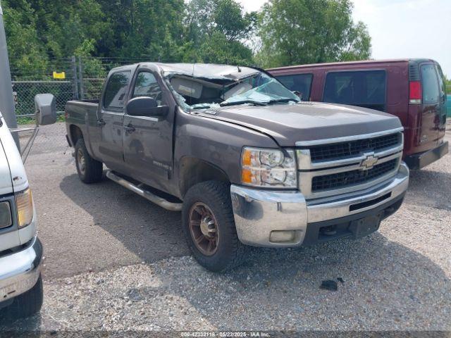  Salvage Chevrolet Silverado 2500