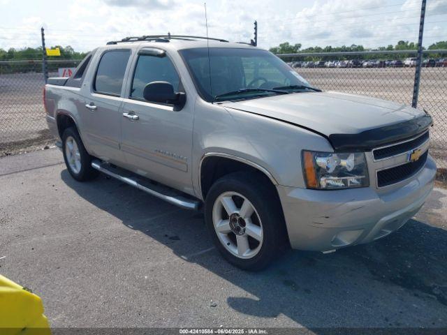  Salvage Chevrolet Avalanche 1500