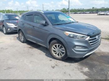  Salvage Hyundai TUCSON