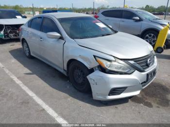  Salvage Nissan Altima