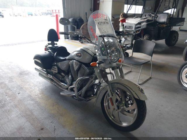  Salvage Victory Motorcycles Kingpin