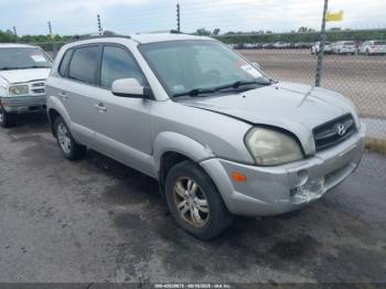  Salvage Hyundai TUCSON