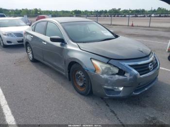  Salvage Nissan Altima