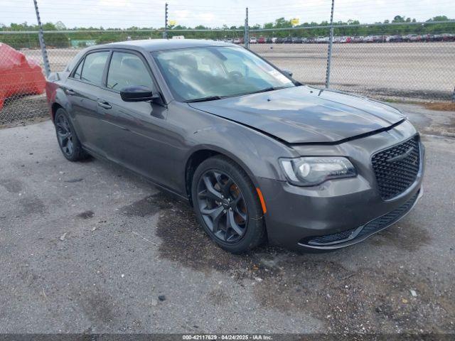  Salvage Chrysler 300