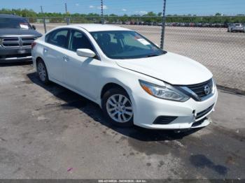  Salvage Nissan Altima