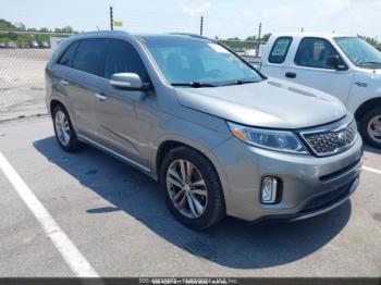  Salvage Kia Sorento