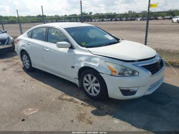  Salvage Nissan Altima