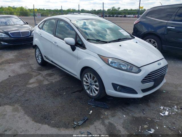  Salvage Ford Fiesta