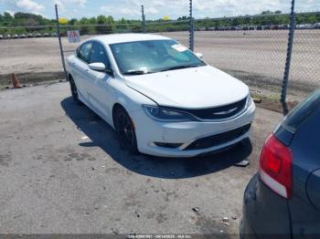  Salvage Chrysler 200