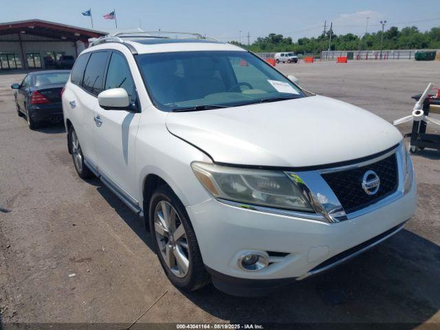  Salvage Nissan Pathfinder