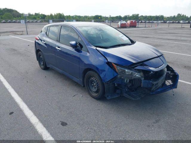  Salvage Nissan LEAF