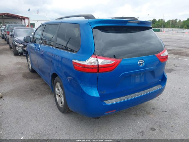 Toyota Sienna Le 8 Passenger Image 14