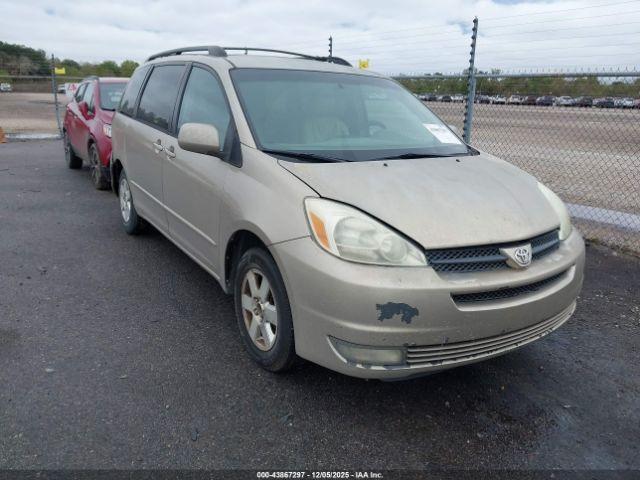  Salvage Toyota Sienna