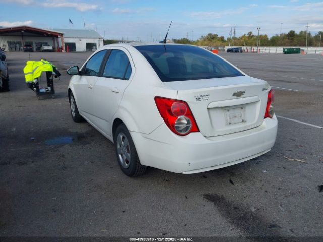 Chevrolet Sonic Ls Auto Image 8
