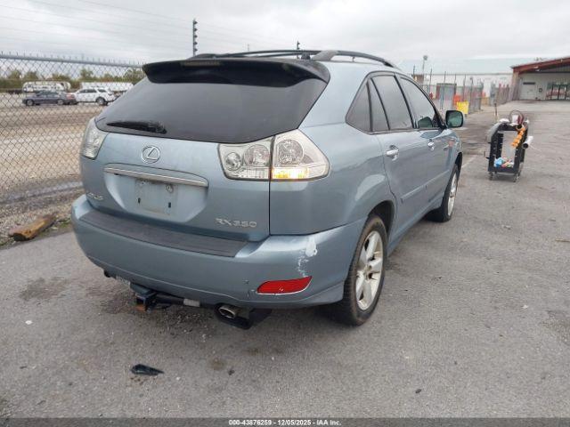 Lexus RX Image 4