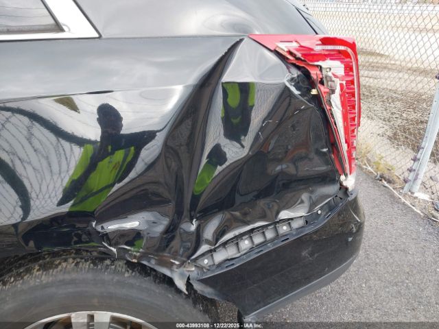 Cadillac SRX Luxury Collection Image 6