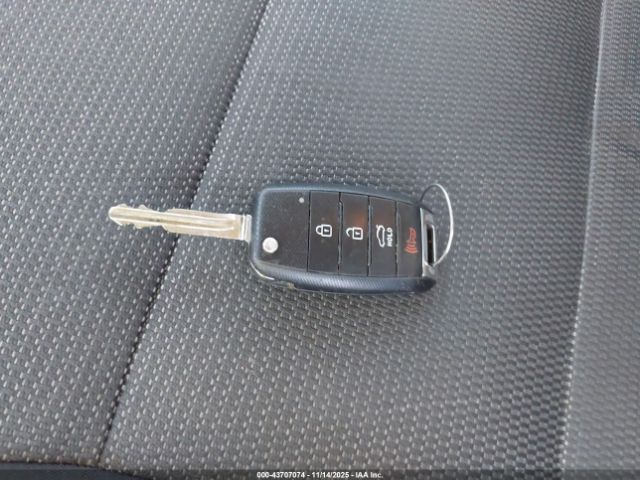 Kia Forte Lx Image 4