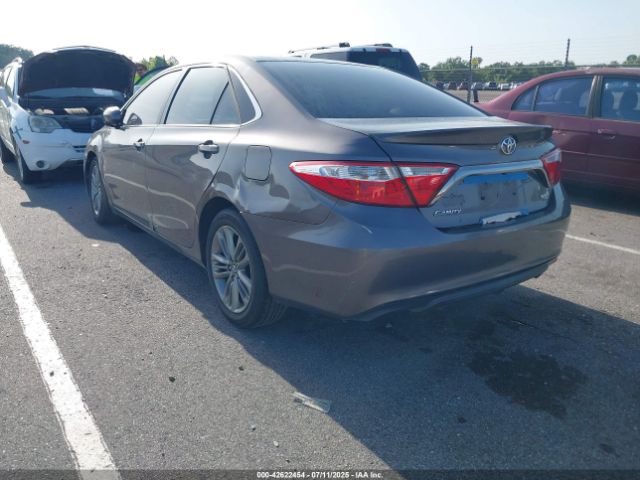 Toyota Camry Se Image 2