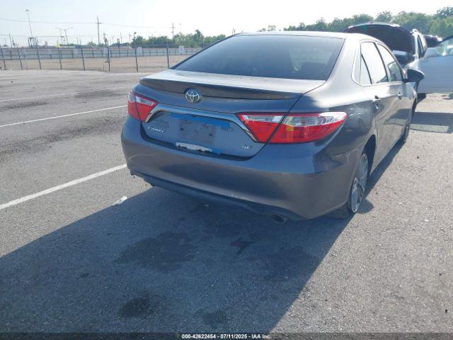 Toyota Camry Se Image 15