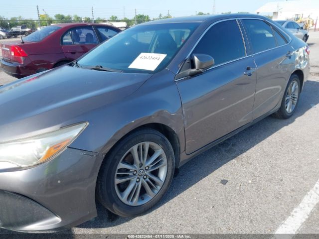 Toyota Camry Se Image 4