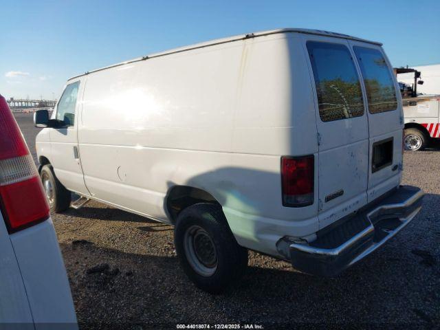 Ford E-250 Image 2