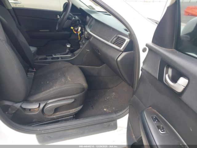 Kia Optima Lx Image 11