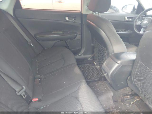 Kia Optima Lx Image 8