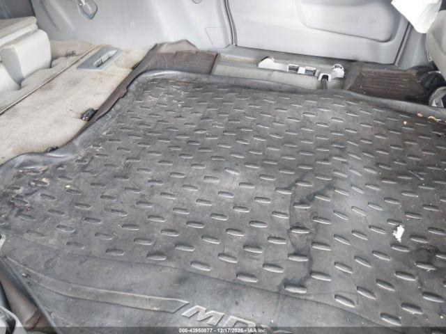 Toyota Sienna Limited V6 7 Passenger Image 14