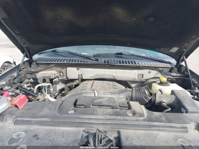 Ford Expedition Xlt Image 8