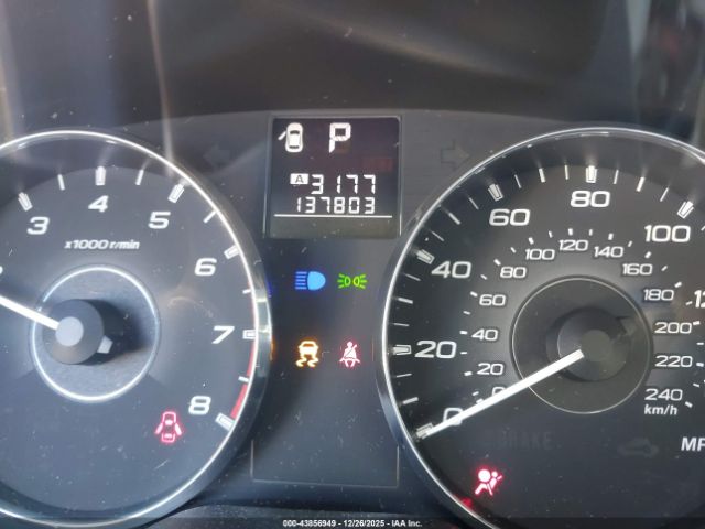 Subaru Outback 2.5i Limited Image 8