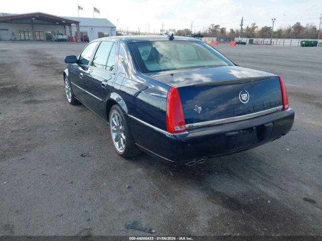Cadillac DTS 1sb Image 5