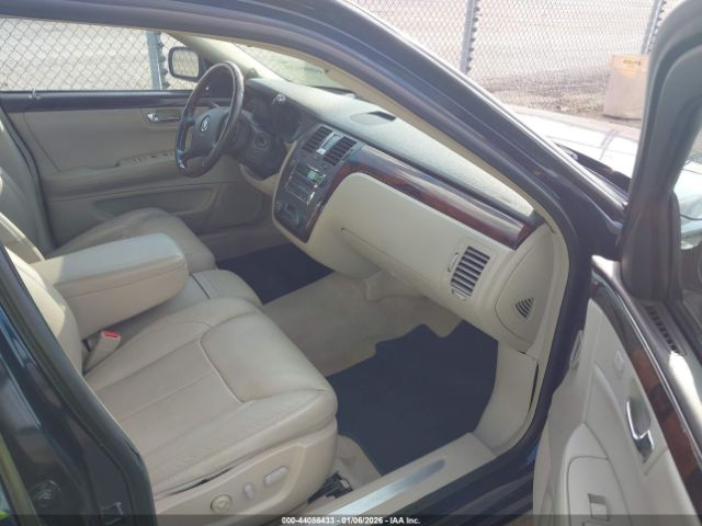Cadillac DTS 1sb Image 7