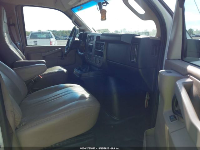 Chevrolet Express Work Van Image 8