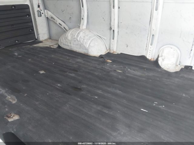 Chevrolet Express Work Van Image 7