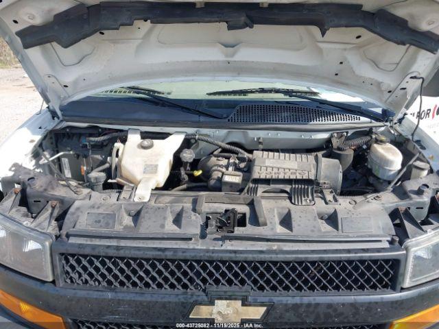 Chevrolet Express Work Van Image 11