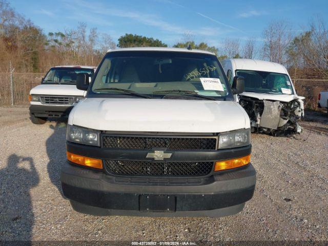 Chevrolet Express Work Van Image 12