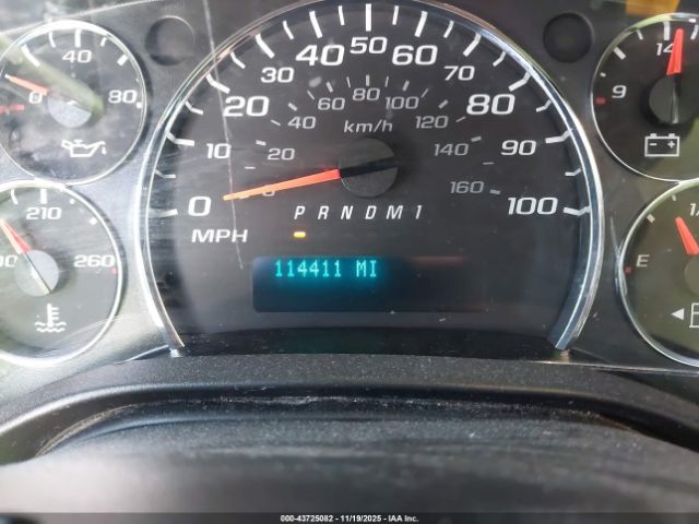 Chevrolet Express Work Van Image 2