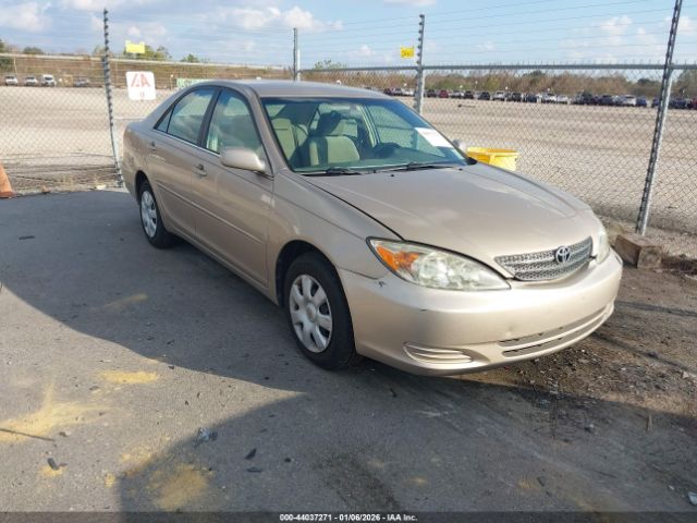 Toyota Camry Le Image 1